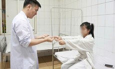 Cấp cứu kịp thời, nữ công nhân 23 tuổi thoát cửa tử sau đột quỵ nhồi máu não