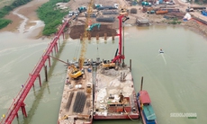 Đại công trường cầu Thượng Cát tăng tốc, quyết cán mốc trước mùa lũ