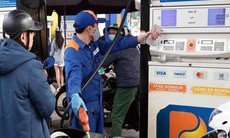 Giá xăng dầu tăng mạnh, mặt hàng RON95-III lên ngưỡng 30.690 đồng mỗi lít