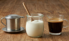 Có nên kết hợp sữa chua với cà phê không?