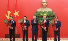 Tổng Bí thư Tô Lâm trao Huân chương Quân công hạng Nhất, Huy hiệu Đảng cho các lãnh đạo, nguyên lãnh đạo