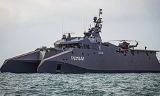 Tàu chiến hai thân tối tân của Iran bị đánh chìm giữa làn sóng không kích dữ dội