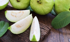 4 lý do bạn nên ăn ổi để làm đẹp da