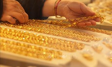 Vàng SJC đảo chiều chóng vánh, nhà đầu tư lướt sóng gánh lỗ nặng