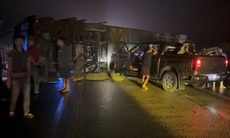 Liên tiếp 2 vụ tai nạn trong đêm trên cao tốc Nội Bài – Lào Cai, 5 người bị thương