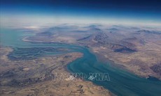 Iran tuyên bố mở cửa eo biển Hormuz