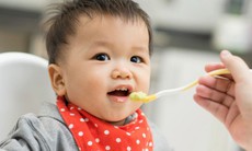 Cho trẻ ăn mỡ lợn như thế nào là phù hợp?