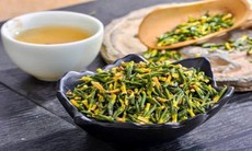 6 loại trà thảo dược dễ làm tại nhà giúp mát gan, ngủ ngon