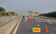 Tạm đóng cửa các đoạn tuyến cao tốc qua Quảng Trị để lắp giá long môn