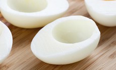Chỉ ăn lòng trắng trứng gà để giảm béo - đúng hay sai?