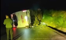 Nguyên nhân xe khách lao vào thành cống trong đêm ở Lào Cai