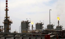 Giá dầu tăng trở lại khi eo biển Hormuz tiếp tục bị phong tỏa