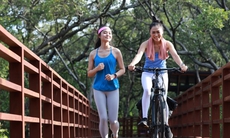 Chạy bộ giúp giảm cân nhanh hơn đạp xe
