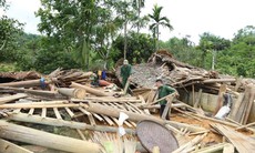 Lốc cuốn sập nhà sàn, một học sinh lớp 7 tử vong