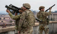 Tên lửa vác vai giá rẻ khiến tiêm kích Mỹ đắt đỏ lao đao trên bầu trời Iran