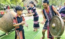 Theo nhịp cồng chiêng vào lễ cầu an của người S'tiêng