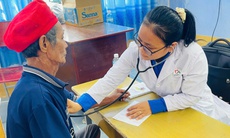 Ngày Sức khỏe toàn dân 7/4: Thầy thuốc về làng chăm lo sức khỏe cộng đồng