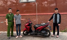 Bắt giữ 2 đối tượng cướp tài sản trong đêm trên Quốc lộ 2