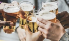 Từ 15/5, uống rượu bia trong giờ làm việc bị phạt đến 3 triệu đồng