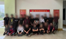 Từ mâu thuẫn đèn pha, 2 nhóm thanh niên mang hung khí hỗn chiến, 3 người nhập viện