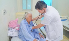 Cụ bà 91 tuổi suy tim nặng được cứu sống ngoạn mục nhờ kỹ thuật thay van động mạch chủ qua da