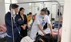 Hàng chục người nhập viện nghi ngộ độc sau ăn bánh mì