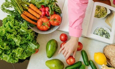 Có nên ăn tinh bột vào buổi tối khi đang giảm cân?