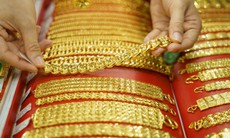 Chốt giá vàng hôm nay ngày 14/5 nằm yên nghe ngóng