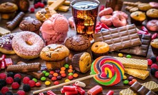 Chuỗi phản ứng của cơ thể khi trẻ tiêu thụ nhiều đồ ngọt