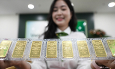 Chốt giá vàng hôm nay ngày 18/5 tăng mạnh trở lại