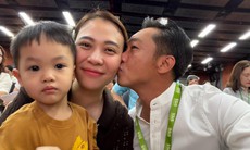 Cường Đô la tình tứ bên Đàm Thu Trang, ở nhà phụ vợ chăm con rất khéo