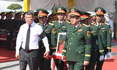 Thủ tướng Lê Minh Hưng dự lễ an táng 28 hài cốt liệt sĩ quân tình nguyện tại Quảng Trị