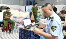 Hàng chục nghìn gói băng vệ sinh giả thương hiệu nổi tiếng bán ra thị trường