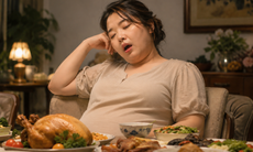 Vì sao vừa ăn xong đã buồn ngủ?