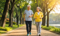 Mệt mỏi kinh niên sau tuổi 60: Không chỉ do tuổi già