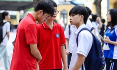 Thí sinh Hà Nội làm thủ tục thi lớp 10 hôm nay cần lưu ý quy định bắt buộc