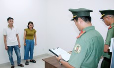 Khởi tố vợ chồng doanh nhân tổ chức cho người nước ngoài lưu trú trái phép tại Việt Nam