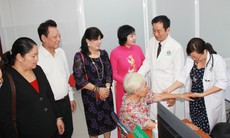 Khi doanh nhân và thầy thuốc cùng ‘gánh’ nỗi lo sức khỏe cho người yếu thế