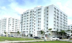 Có nhà tái định cư cách nơi làm việc 35 km, viên chức có được mua nhà ở xã hội?