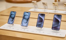 Người dùng phổ thông đang quay lại chọn iPhone 15 thường thay vì flagship đắt tiền