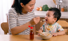 Có nên nêm nước mắm cho trẻ ăn dặm không?