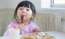 Thực đơn mùa hè cho học sinh, giải pháp dinh dưỡng trong thời tiết nắng nóng