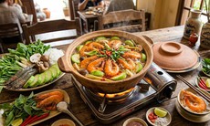 Vì sao lẩu tôm bầu là món ăn lý tưởng trong mùa hè?