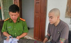 Đối tượng giao cấu với trẻ vị thành niên ra đầu thú