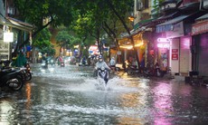Nhiều khu vực miền Bắc bắt đầu có mưa dông mạnh từ đêm nay