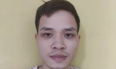 Kiểm tra hành chính, phát hiện Nguyễn Ngọc Lễ cá độ bóng đá qua điện thoại 