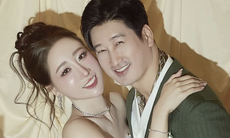 Sau 2 lần đổ vỡ, NSƯT Ngọc Quỳnh kết hôn lần 3 với bạn gái cùng Nhà hát Kịch Hà Nội