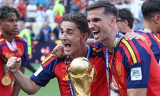 Vô địch World Cup, cầu thủ Tây Ban Nha nhận phần thưởng 'có một không hai' từ quê nhà