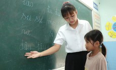 Học trò Raglai ở Khánh Hòa hào hứng với lớp học hè miễn phí