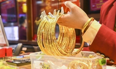 Chốt giá vàng hôm nay ngày 6/7 giảm mạnh trở lại